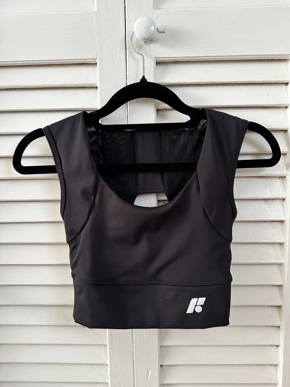 Forme Power Bra XS Black Posture Correcting Sports Bra Mesh Keyhole Back Pilates